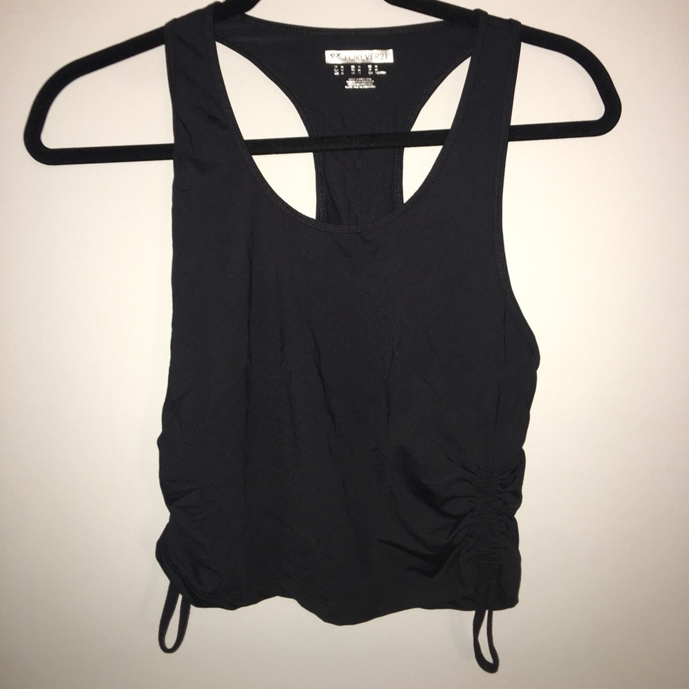 Black workout crop top